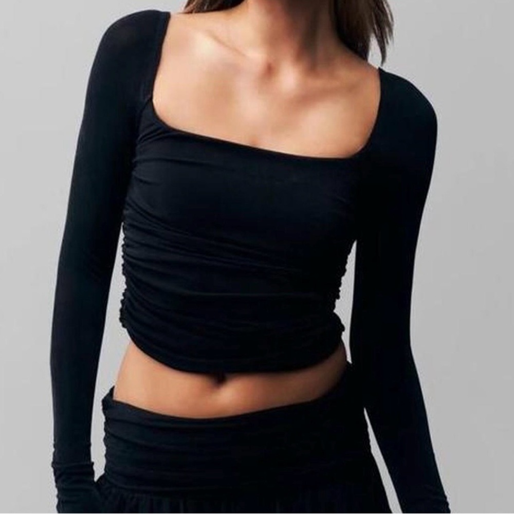 Guizio Crisia Top in Black